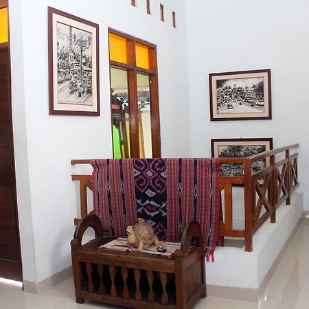 Griya Kedasih Guesthouse Джокьякарта Экстерьер фото